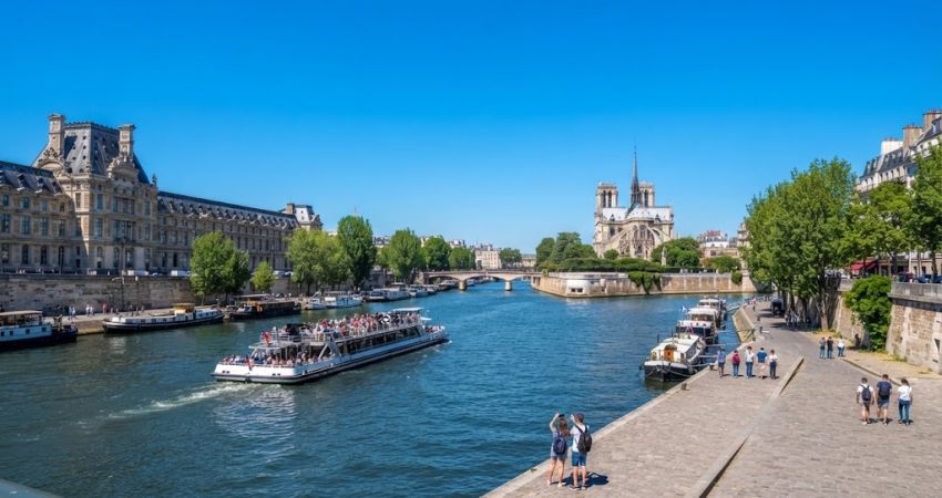İzmir'den Direkt Sefer İle Yılbaşı Özel Brüksel & Brugge & Paris Turu Rotası